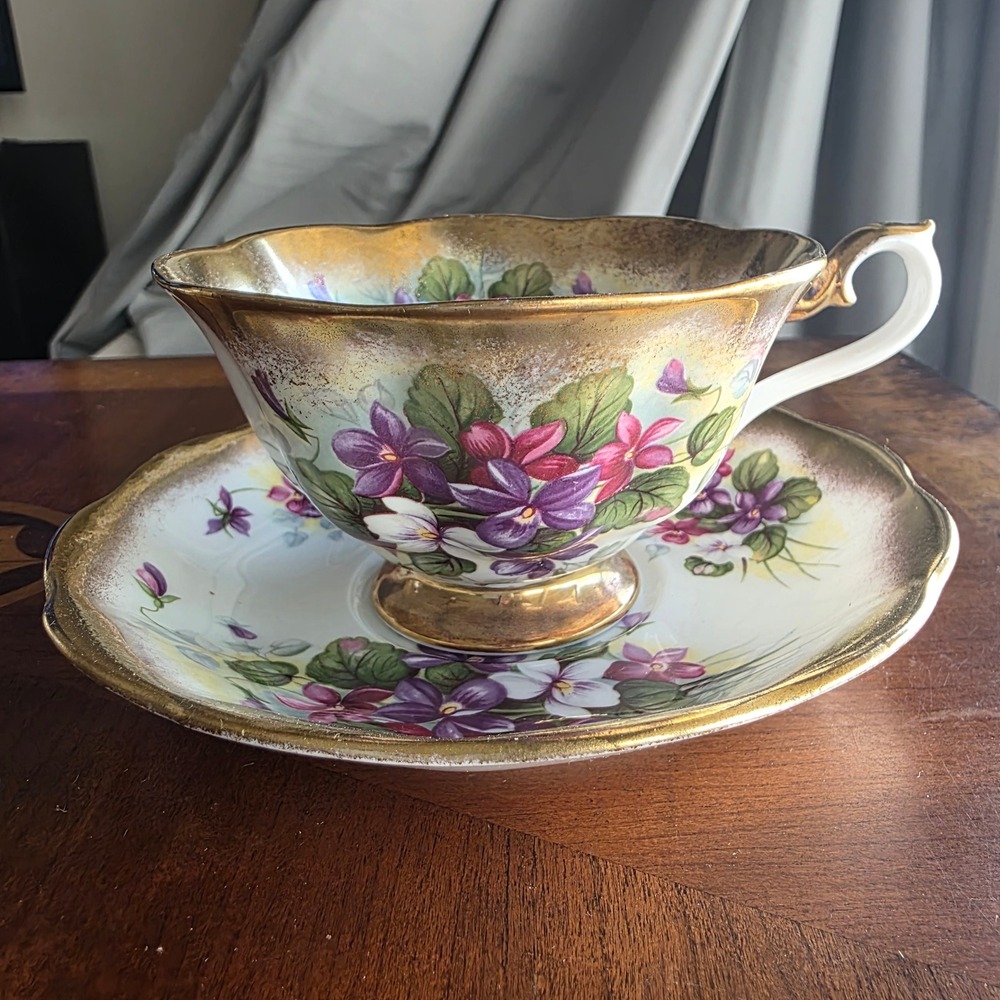 Royal Albert Treasure Chest Series Violet Teacup and Saucer Set Gold Trim
